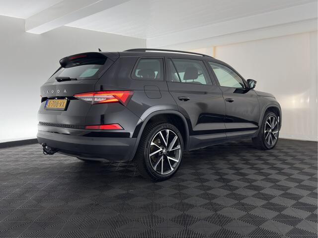 Skoda Kodiaq 1.5 TSI Business Edition (INCL.BTW) *LEATHER-FABRIC | FULL-LED | DIGI-COCKPIT | CAMERA | KEYLESS | DAB+ | NAVI-FULLMAP | SPORT-SEATS | PRIVACY-GLASS | ECC | PDC | CRUISE | 20''ALU | TOWBAR*