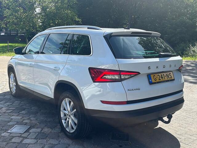 Skoda Kodiaq 1.5 TSI Bns Ed Ecc,navi,lmv,trh,h.leer,dakrails,led,audio