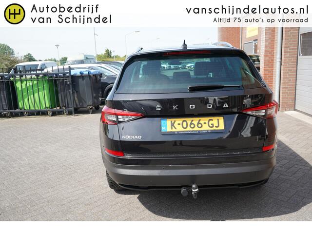 Skoda Kodiaq 1.5 TSI 150PK BUSINESS EDITION DEC 2020 ORIGINEEL NEDERLANDS 5 PERSOONS CAMERA TREKHAAK LEDER/ALCANTARA 19INCH 4X ALL SEASON NAVI ANDROID/APPLECARPLAY ADAPTIEVE CRUISE CLIMA STOEL+STUUR+VOORRUITVERWARMING ENZ...