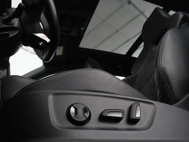 Skoda Kodiaq 1.5 TSI Sportline Business 7p. | Panoramadak | 360 Camera | Carplay | Trekhaak | Navigatie | Climate control | DAB+ | Adaptive cruise | Stoel & stuurwielverwarming | Side assist