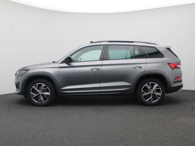 Skoda Kodiaq 1.5 TSI Sportline Business 7p. 150PK DSG Panoramadak, Trekhaak, 19" LM Velgen, Keyless, Achteruitrijcamera, Memorystoel, Stoelverwarming, Elektr. Achterklep