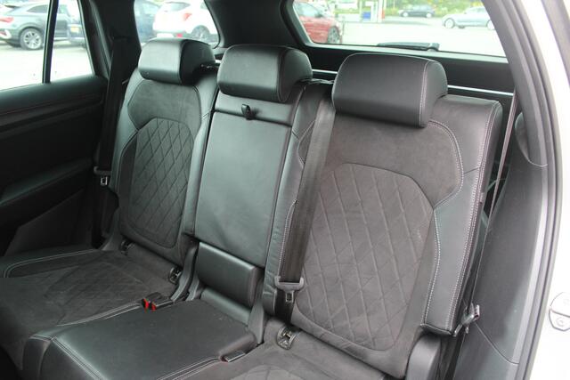 Skoda Kodiaq 1.5 TSI Sportline Business | Incl. 12 maanden garantie | Trekhaak | Achteruitrijcamera | Stoelgeheugen | Stoel/stuurverwarming | Premium audio | Parkeersensoren | Cruise control | Climate control | Airco | Apple carplay/Andoid auto | Bluetooth | Lichtmeta