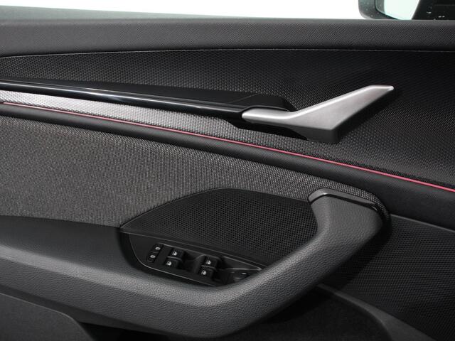Skoda Kodiaq 1.5 TSI Automaat Selection 7p. Navigatie Apple Carplay Android Auto Parkeersensor achter Stoel- en stuurverwarming Ledverlichting