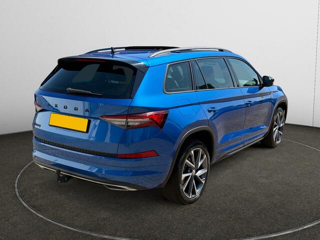 Skoda Kodiaq 1.5 TSI RS Sportline Business Aut- 7 Pers, Panoramadak, Sfeerverlichting, Elek Trekhaak, Stuur/Stoelverwarming