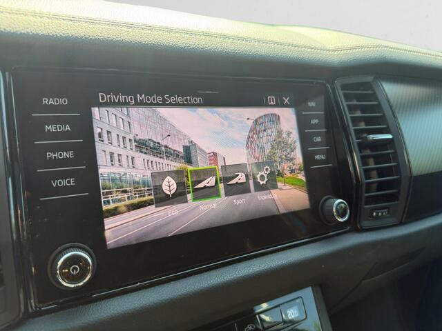 Skoda Kodiaq 1.5 TSI RS Sportline Business Aut- 7 Pers, Panoramadak, Sfeerverlichting, Elek Trekhaak, Stuur/Stoelverwarming