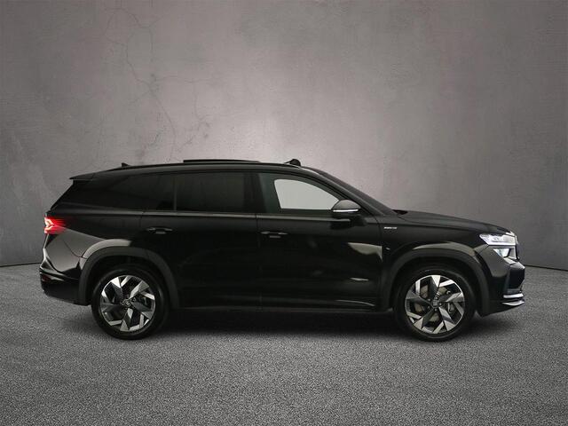 Skoda Kodiaq Sportline Business 1.5 TSI PHEV 204pk DSG Automaat Trekhaak, Panoramadak, Adaptive cruise control, LED matrix koplampen, Elektrische achterklep
