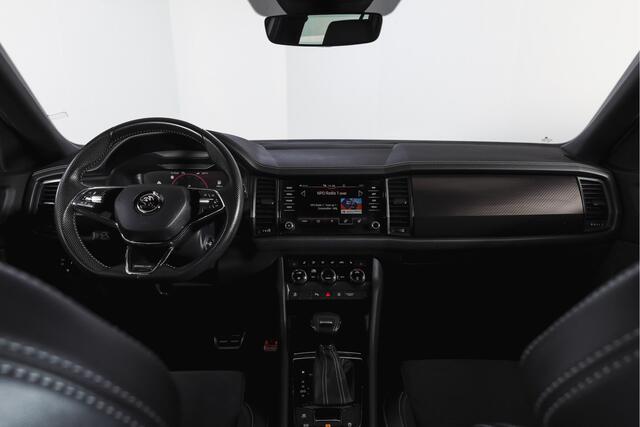 Skoda Kodiaq 1.5 TSI 150 PK Sportline Business Orig. NL | Elek. Trekhaak | Dig. Cockpit | Adapt. Cruise | Stoelverw. | PDC | Camera | NAV + App. Connect | ECC | Elek. Klep | LM 19" |