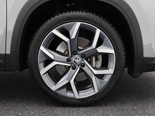 Skoda Kodiaq 1.5 TSi 204 Pk PHEV Business Edition | Stoel Verwarming/Ventilatie | Adaptive Cruise | Camera | Trekhaak | Head UP | Matrix LED | Carplay | 20 Inch | 34.233 Km !!