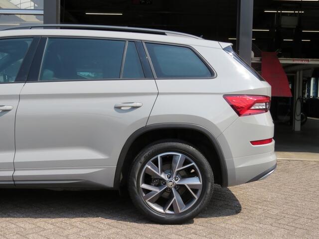 Skoda Kodiaq 1.5 TSI 150pk SPORTLINE / 19 Inch / Trekhaak wegklap. / Stoel en stuurverw. / BOVAG garantie