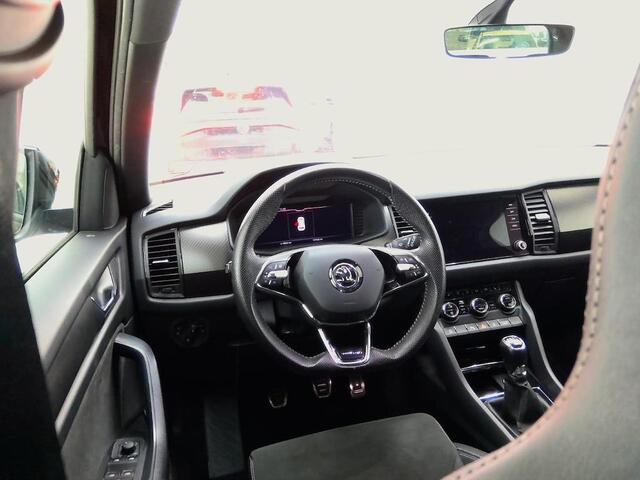 Skoda Kodiaq 1.5 TSI Sportline Business, 7-Persoons, Memory stoelen, Alcantara, LED koplampen,