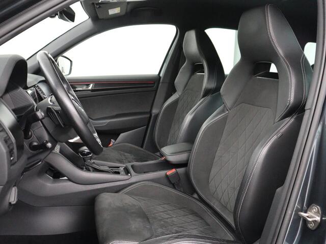 Skoda Kodiaq 1.5 TSI Sportline Business 7p. | Trekhaak | Memory | Stuur/stoel verwarming | Leder/alcantara | Carplay | Adaptive cruise | Camera | Park assist | Dodehoek detectie |
