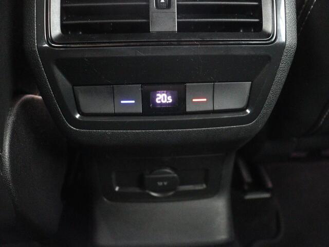 Skoda Kodiaq 1.5 TSI Sportline Business | Leder/alcantara | Memory | Stuur/stoel verwarming | Canton sound | Adaptive cruise | Carplay | Camera | Park assist | Trekhaak