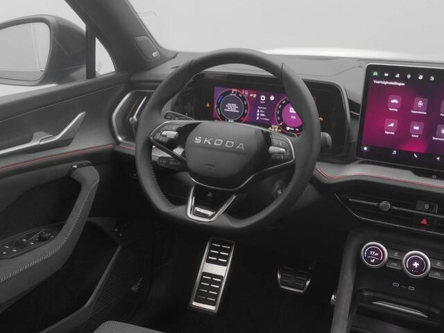 Skoda Kodiaq 1.5 TSI IV SPORTLINE FISCAAL LAAG! PANO-DAK.DCC+/TREKHAAK/HUD/CANTON/360CAM