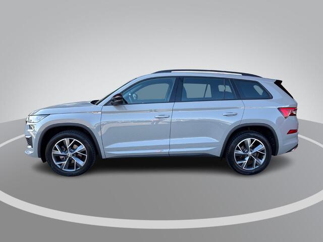 Skoda Kodiaq 1.5 TSI 150pk DSG Sportline Business 7p. · Camera · Inklap. Trekhaak · Keyless · Elek. Bestuurdersstoel + Geheugen · Matrix LED · Garantie t/m 27-05-2028 of 100.000km