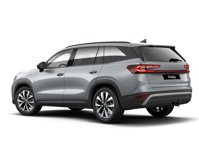 Skoda Kodiaq 1.5 TSI PHEV Business Edition Plus 204 pk 6 versn. DSG | Trekhaak | Dynamic Chasis Control | Panorama Dak | Light & View Pakket | Sunset | Velgen: 19" lichtmetalen velgen Lefka aero, zilver