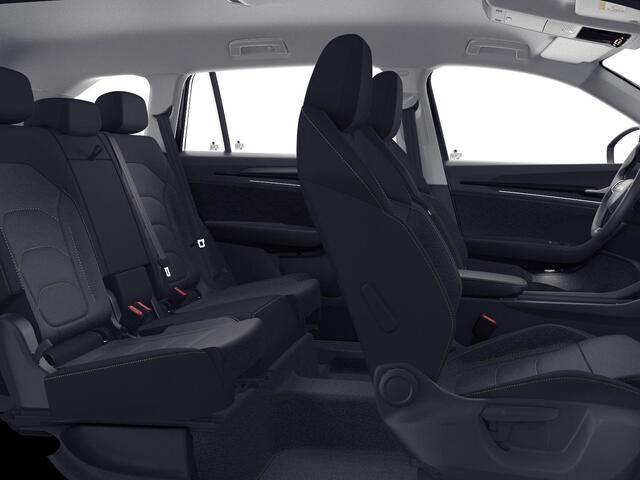 Skoda Kodiaq 1.5 TSI PHEV Business Edition 204 pk 6 versn. DSG | Trekhaak | Sunset | 18" lichtmetalen velgen Soira aero, zilver