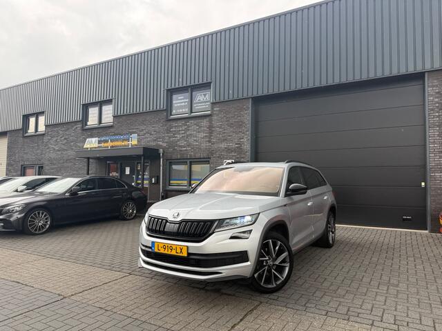 Skoda Kodiaq 1.5 TSI Sportline Business | 1E EIGENAAR | 3/6/12 MND GARANTIE | AUTOMAAT | PANO | LED | DAB | MEMORY | CARPLAY | DIGITAAL COCKPIT | TREKHAAK |