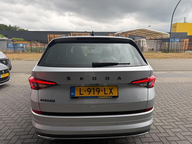 Skoda Kodiaq 1.5 TSI Sportline Business | 1E EIGENAAR | 3/6/12 MND GARANTIE | AUTOMAAT | PANO | LED | DAB | MEMORY | CARPLAY | DIGITAAL COCKPIT | TREKHAAK |