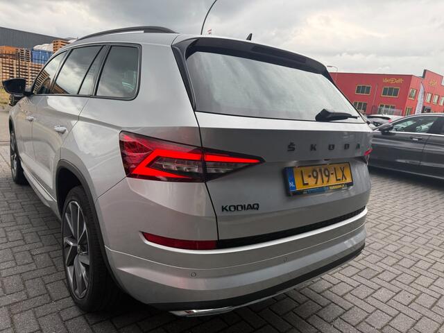 Skoda Kodiaq 1.5 TSI Sportline Business | 1E EIGENAAR | 3/6/12 MND GARANTIE | AUTOMAAT | PANO | LED | DAB | MEMORY | CARPLAY | DIGITAAL COCKPIT | TREKHAAK |