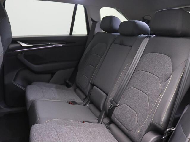 Skoda Kodiaq 1.5 TSI MHEV Business Edition Plus 7p. 150PK DSG Matrix led, Trekhaak, Panoramadak, Adaptive cruise met travel assist, Side assist, Achteruitrijcamera, Stuur-stoelverwarming, Keyless, Alarm, 19" lichtmetaal