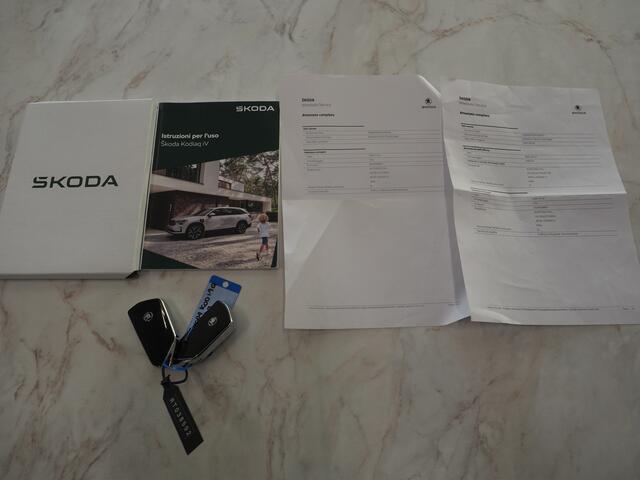 Skoda Kodiaq 1.5 TSI PHEV | Leder | HUD | Camera | Sfeerlicht | Keyless | Adaptive Cruise | Memory | Carplay