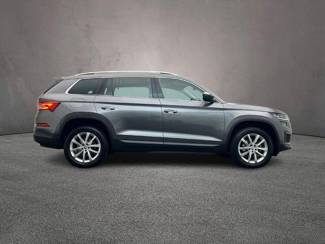 Skoda Kodiaq Business Edition 1.5 TSI 150pk DSG Automaat Trekhaak, Cruise control, Achteruitrijcamera, Navigatie, LED matrix koplampen, Parkeersensoren
