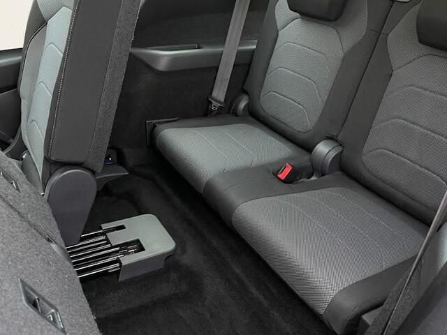 Skoda Kodiaq 1.5 TSI Ambition 7persoons 150pk | Trekhaak | Cruise control Electronic climate control | Lichtmetalen velgen 17 | Parkeersensoren achter