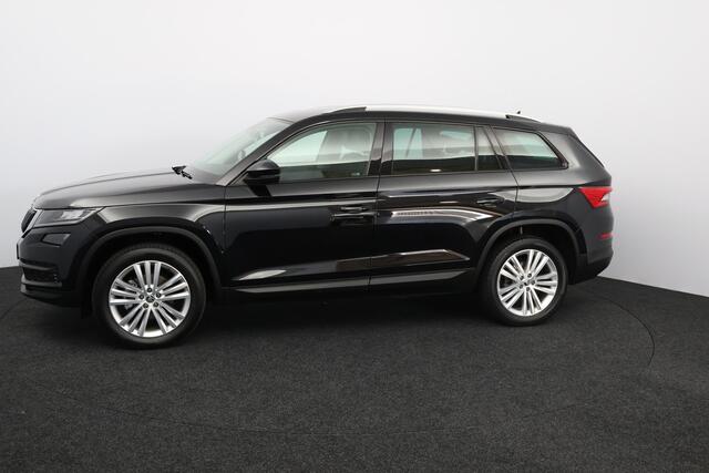 Skoda Kodiaq 1.5 TSI Limited Business Edition 7 Persoons /AUTOMAAT! /Trekhaak /LED Koplampen /Apple + Android /DAB+! /Camera /19"LMV /Navi /Climat /Cruise /Adaptief Cruise /Elek. pakket /Bluetooth /Stoelverw. /Isofix /Armsteun.