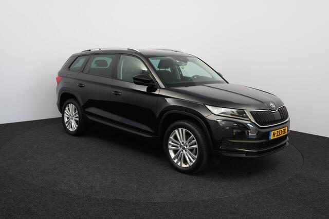 Skoda Kodiaq 1.5 TSI Limited Business Edition 7 Persoons /AUTOMAAT! /Trekhaak /LED Koplampen /Apple + Android /DAB+! /Camera /19"LMV /Navi /Climat /Cruise /Adaptief Cruise /Elek. pakket /Bluetooth /Stoelverw. /Isofix /Armsteun.