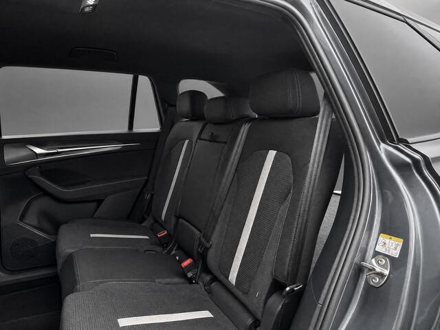 Skoda Kodiaq Sportline Business 1.5 TSI PHEV 150 kW / 204 PK SU V | Metallic Lak | Trekhaak wegklapbaar | 19'' Lichtmetalen Velgen | 2000,- inruilpremie!!