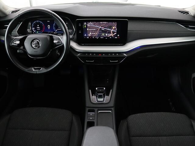 Skoda OCTAVIA Combi 1.0 e-TSI Business Edition Plus | Apple Carplay | Cruise Control Adaptief | Navi | Sfeerverlichting | Dodehoek Detectie | Stoelverwarming