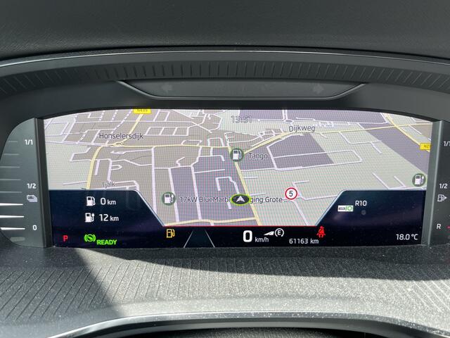Skoda OCTAVIA Combi 1.4 TSI RS iV PHEV / AUTOMAAT/ PANO/ PARK. SENSOREN V+A/ MATRIX/ APP-CONNECT/ STUUR-STOEL VERWARM./ CAMERA/ MEMORY SEAT/ ELEK. ACHTERKLEP/ KEYLESS/ DCC/ ACC/ NAVI/ DAB/ CLIMA/ PARK ASSIST/ DIGITAL DASH