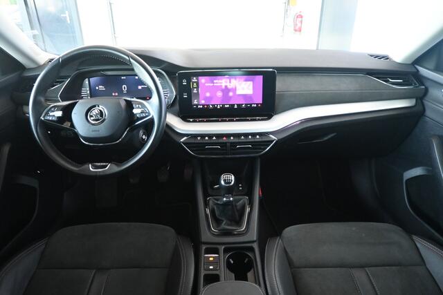 Skoda OCTAVIA Combi 1.0 TSI Business Edition Plus Clima Carplay LED Rijklaarprijs Inruil Mogelijk!
