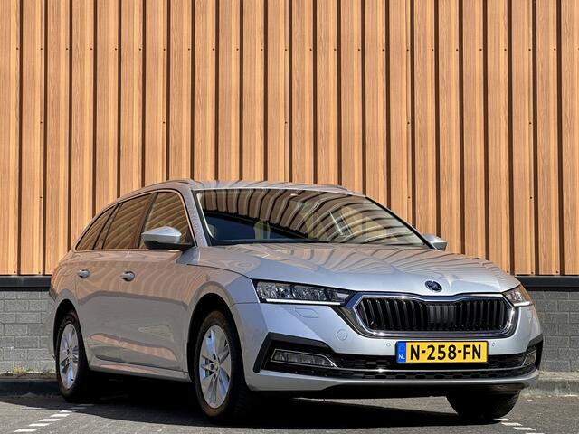 Skoda OCTAVIA Combi 1.0 TSI Business Edition Plus | Cruise Control | Parkeersensoren | Keyless Entry/Go | Stoelverwarming | Apple Carplay | Stop&Go | DAB | Lane Assist | Navigatie |