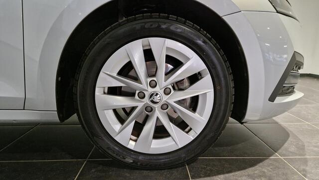 Skoda OCTAVIA Combi 1.0 e-TSI Business Edition | Trekhaak | Camera