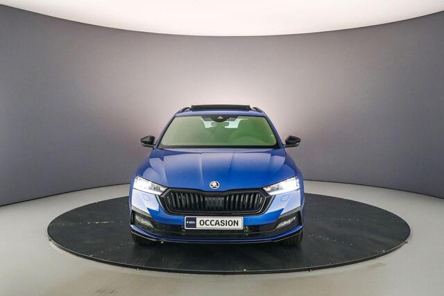 Skoda OCTAVIA Combi Sportline Business 1.4 TSI PHEV 204pk DSG Automaat Panoramadak, Adaptive cruise control, Elektrische achterklep, Navigatie, Achteruitrijcamera, Stoelverwarming