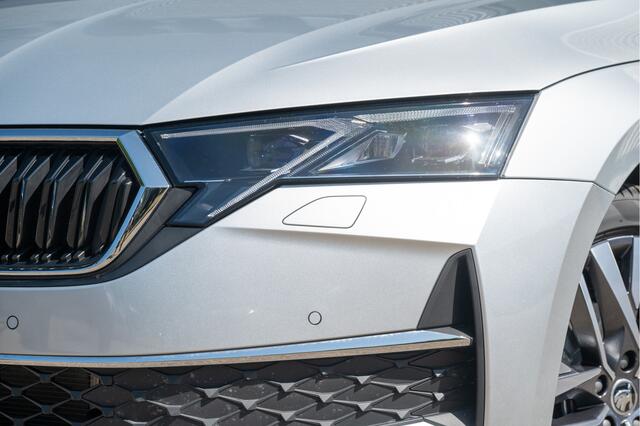 Skoda OCTAVIA Combi 1.5 TSI MHEV Business Edition | Matrix LED | Winterpakket Plus | Travel Assist | Camera | 18"
