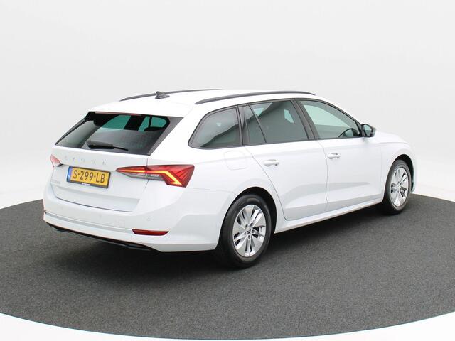Skoda OCTAVIA Combi 1.0 TSi 110 Pk Sport Business | Adaptive Cruise | Climate Control | Stoelverwarming | Parkeersensoren | Bluetooth | Navigatie | 60.816 Km!!