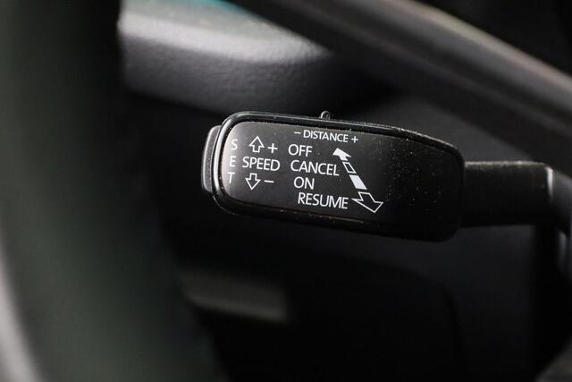 Skoda OCTAVIA Combi First Edition 1.5 TSI 115 pk DSG | ACC | Keyless | Elektrische achterklep | 17 inch