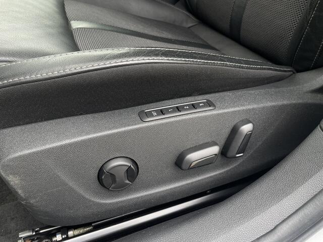 Skoda OCTAVIA Combi 1.4 TSI iV PHEV Business Edition | Head-Up | Carplay | LED | Camera | Memory | Navi | Sfeerverl.