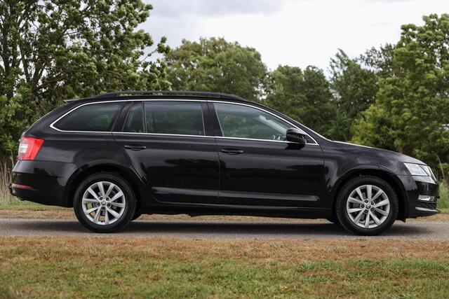 Skoda OCTAVIA Combi 1.0 TSI DSG Ambition Bns ? Carplay ? Stoelverwarming ? Navi