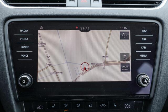 Skoda OCTAVIA Combi 1.0 TSI DSG Ambition Bns ? Carplay ? Stoelverwarming ? Navi