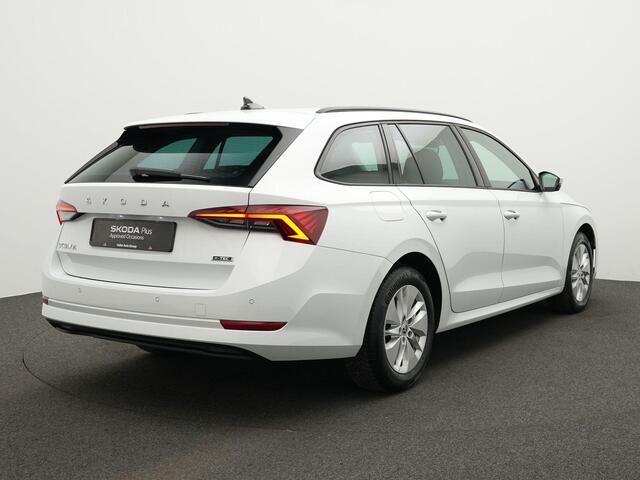 Skoda OCTAVIA Combi Business Edition 1.0 e-TSI 110 pk DSG | Trekhaak | Parkeersensoren | Keyless | Adaptive Cruise | 16 inch