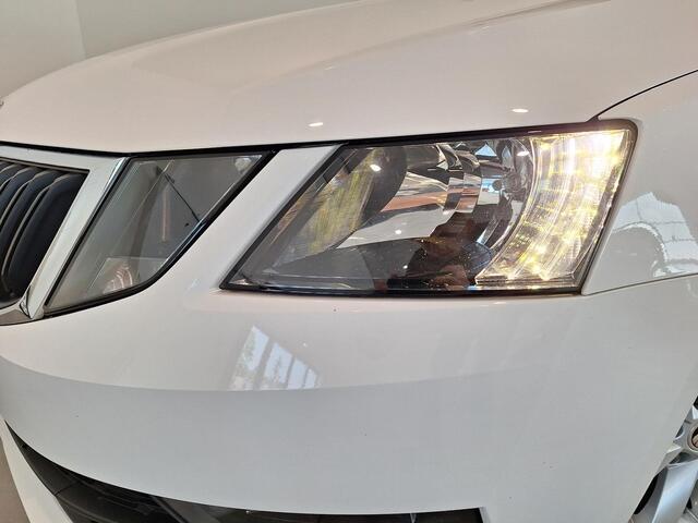 Skoda OCTAVIA Combi 1.5 TSI 150 DSG Greentech Business Edition | DAB+ | Trekhaak | Adaptieve cruise control | 1e eigenaar!