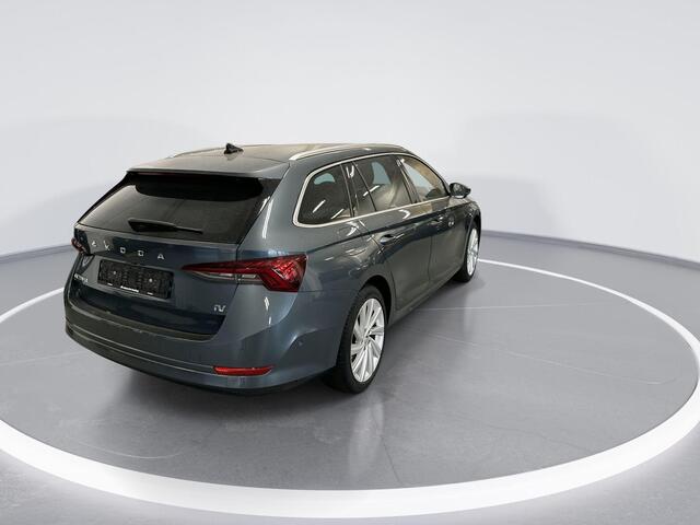 Skoda OCTAVIA Combi 1.4 Tsi 204pk DSG iV PHEV Business Edition plus · Keyless · Camera · Elek. Stoelen · Stoelverwarming & Koeling · Elek. Achterklep · 18'' Inch ·