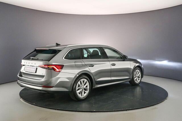 Skoda OCTAVIA Combi Business Edition 1.0 eTSI 110pk DSG Automaat Achteruitrijcamera, Cruise control, Navigatie, LED koplampen, Parkeersensoren, App connect, DAB, Radio, Stoelverwarming