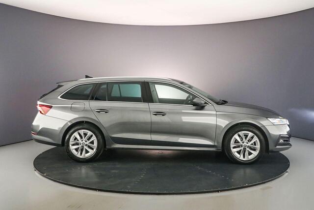 Skoda OCTAVIA Combi Business Edition 1.0 eTSI 110pk DSG Automaat Achteruitrijcamera, Cruise control, Navigatie, LED koplampen, Parkeersensoren, App connect, DAB, Radio, Stoelverwarming