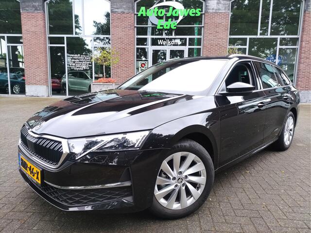 Skoda OCTAVIA Combi 1.5 TSI MHEV DSG Business Edition Plus Adaptieve Cr.control - Stoel+Stuurverwarming - Led Matrix verlichting - Bagagepakket - Zonneschermen