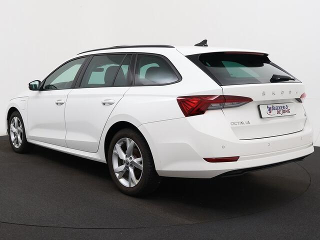 Skoda OCTAVIA Combi 1.4 TSI iV PHEV Sportline Business Bj 2022 Panoramadak,Navi,18inch,Cruise