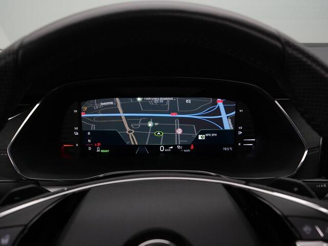 Skoda OCTAVIA Combi Style 1.4 TSI iV 204 pk DSG PHEV | Panoramadak | Trekhaak | Geheugenstoelen | Leder/alcantara | Head-up display | Adaptief onderstel | Stuur-/achterbankverwarming